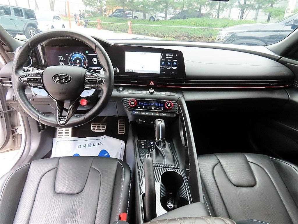 Hyundai Avante — photo 07