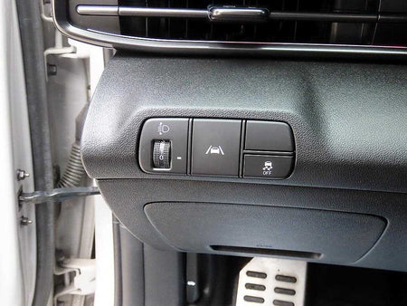 Hyundai Avante — photo 12