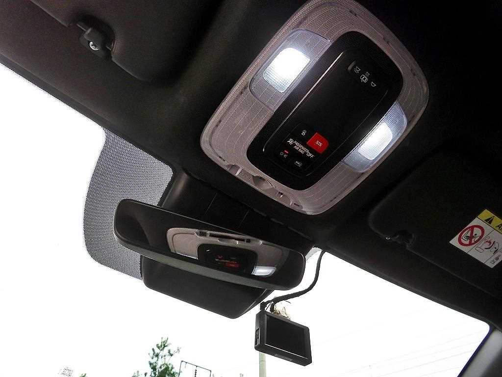 Hyundai Avante — photo 16