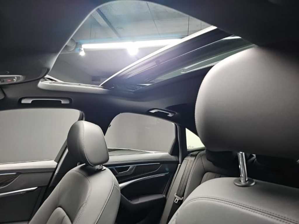 Audi A6 — photo 14