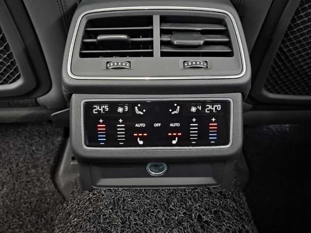 Audi A6 — photo 16