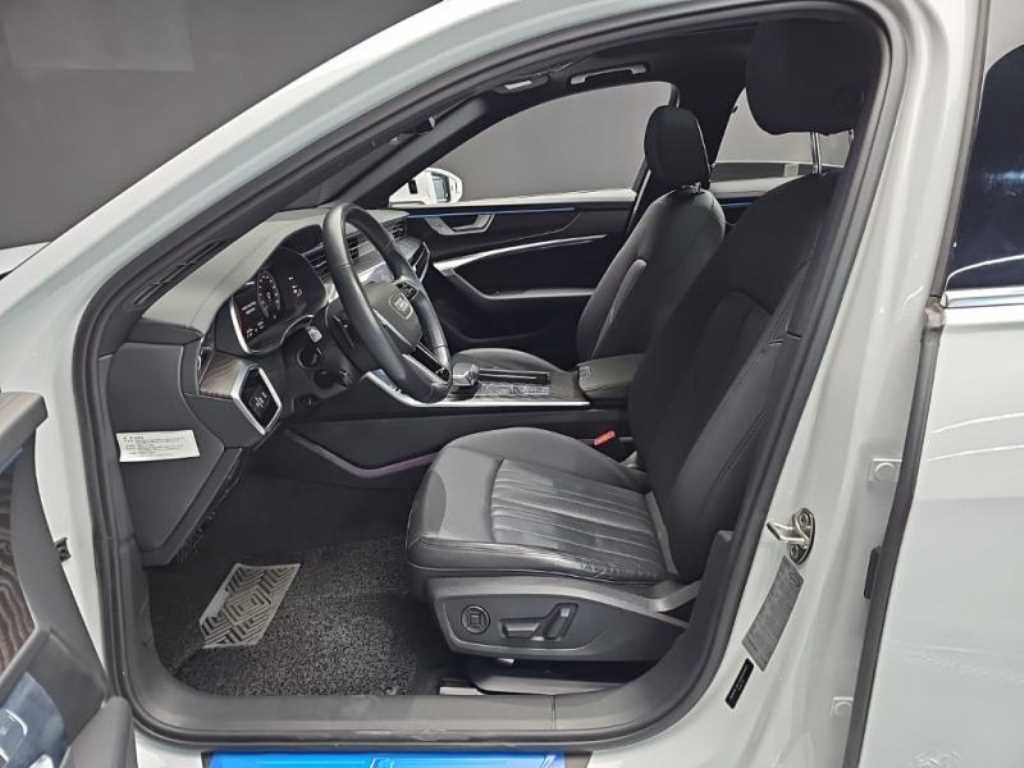 Audi A6 — photo 17