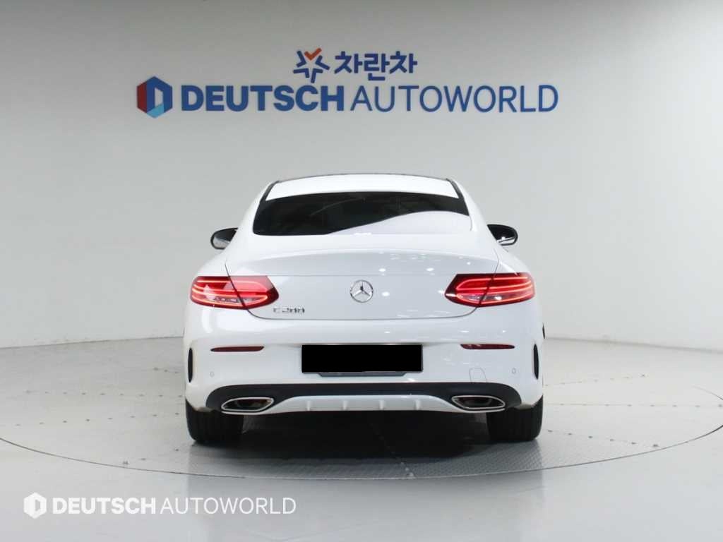 Mercedes-Benz C-Class — photo 04