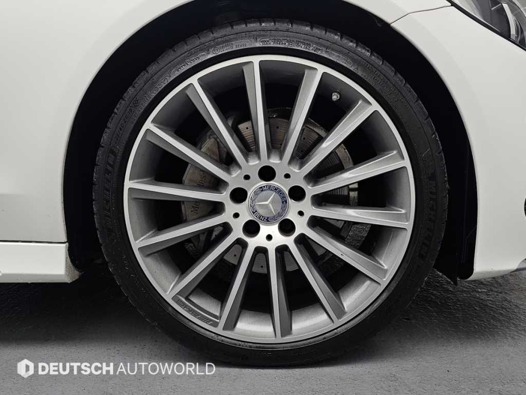 Mercedes-Benz C-Class — photo 05
