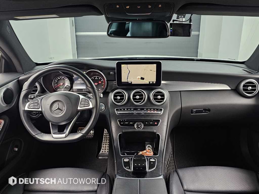 Mercedes-Benz C-Class — photo 07