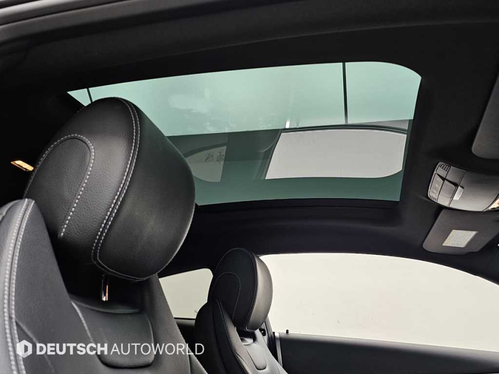 Mercedes-Benz C-Class — photo 18