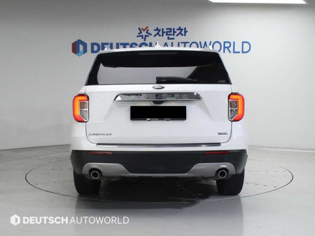 Ford Explorer — photo 04