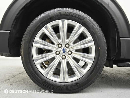 Ford Explorer — photo 05