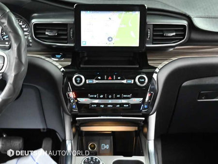Ford Explorer — photo 14