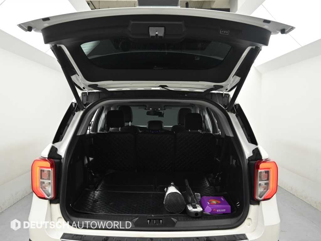 Ford Explorer — photo 19