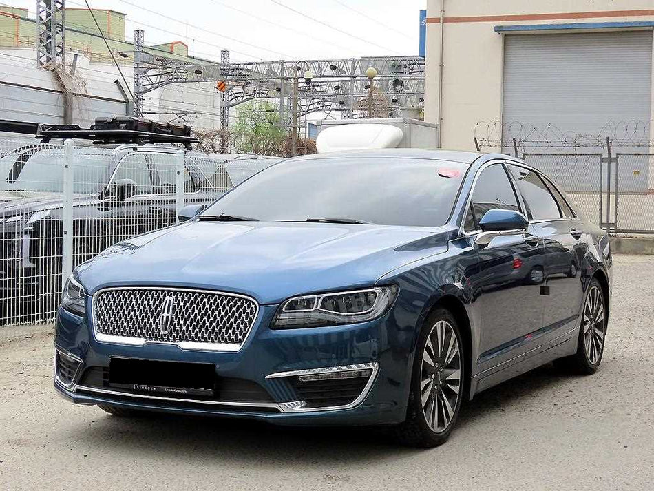 Lincoln MKZ — photo 02