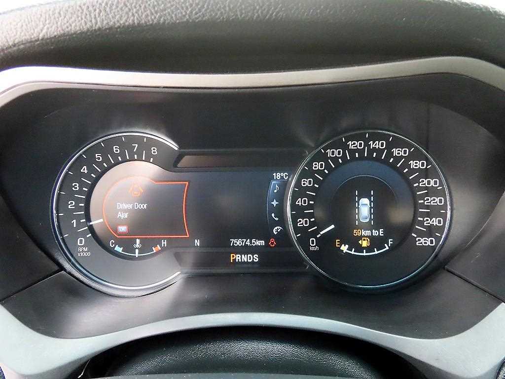 Lincoln MKZ — photo 09