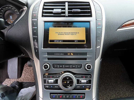 Lincoln MKZ — photo 12