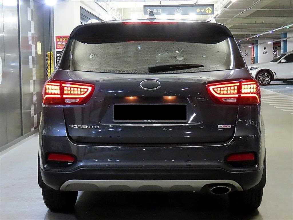 Kia Sorento — photo 05