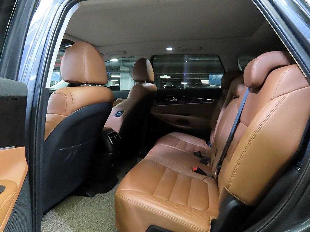 Kia Sorento — photo 07