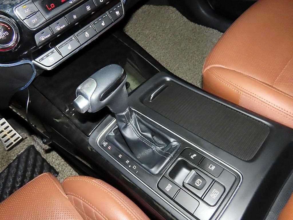 Kia Sorento — photo 12