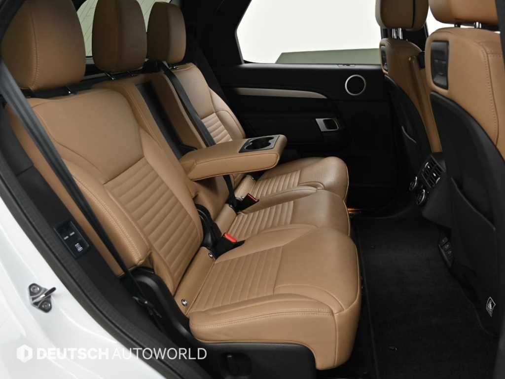 Land Rover Discovery — photo 12