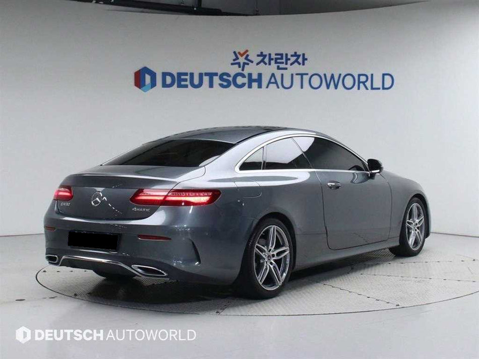 Mercedes-Benz E-Class — photo 02