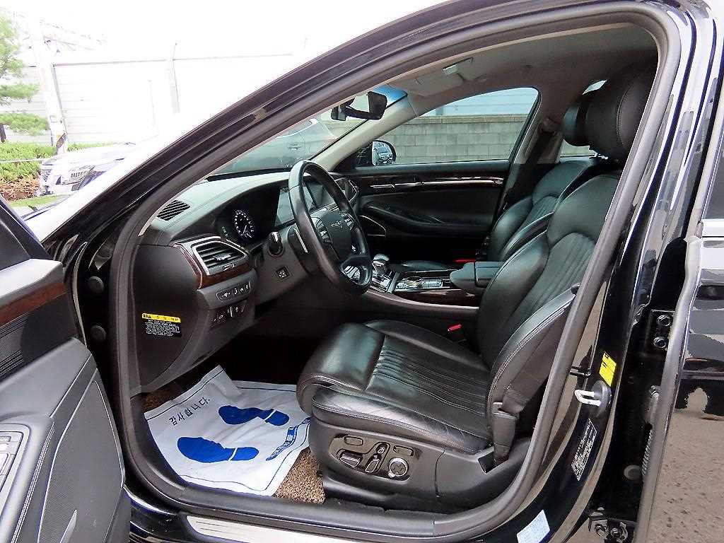 Genesis EQ900 — photo 05