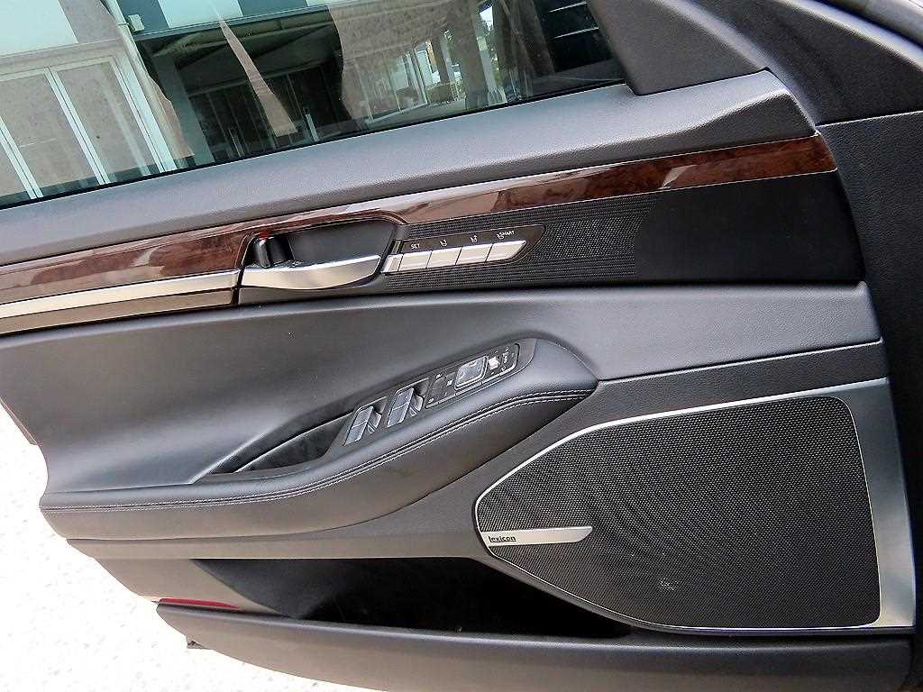 Genesis EQ900 — photo 12