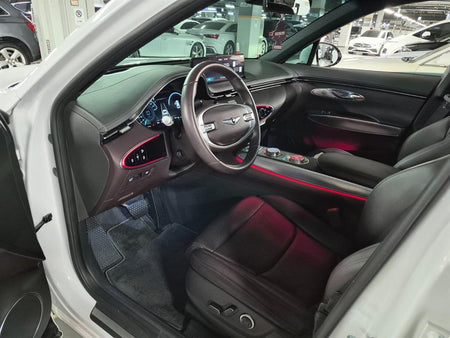 Genesis GV70 — photo 08