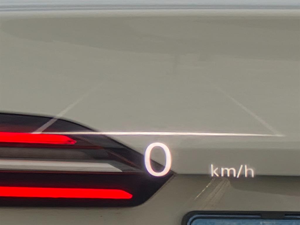 Genesis GV70 — photo 16