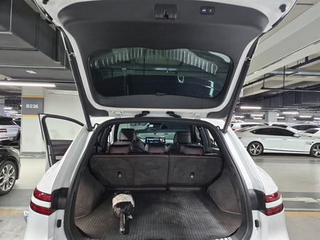 Genesis GV70 — photo 20