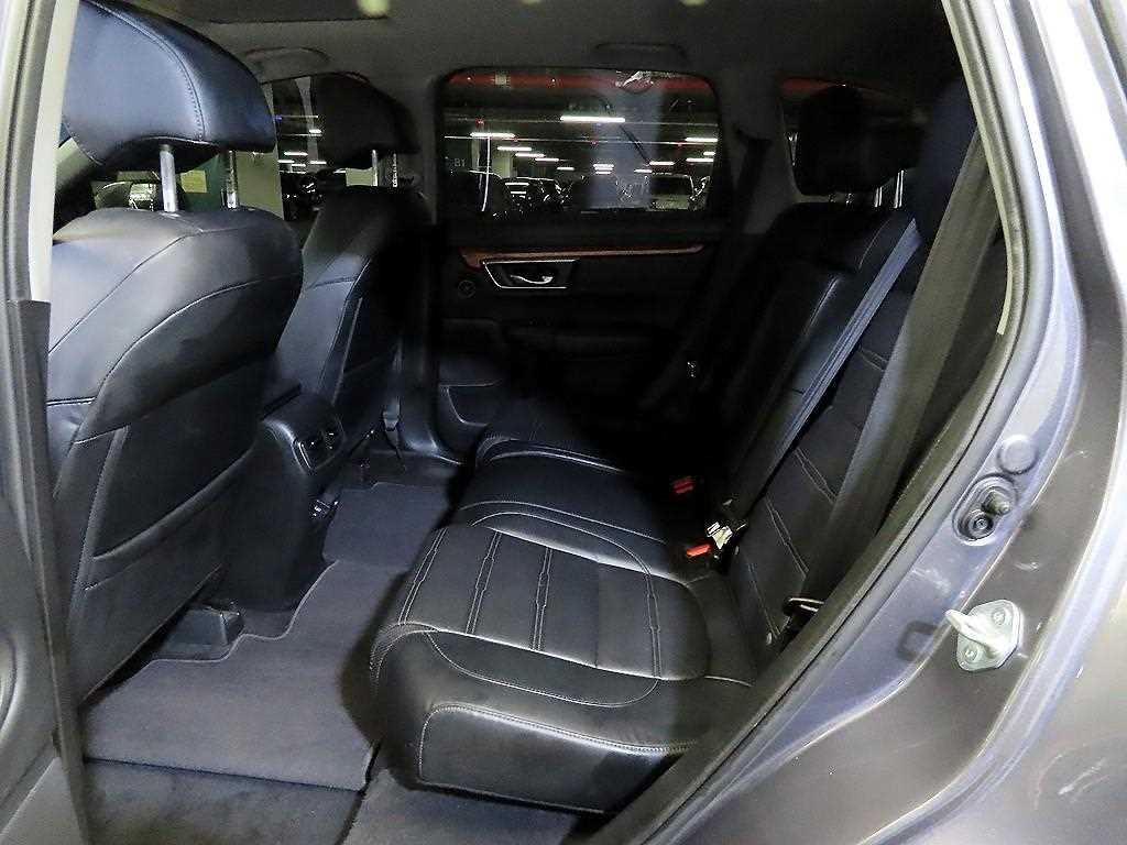 Honda CR-V — photo 07