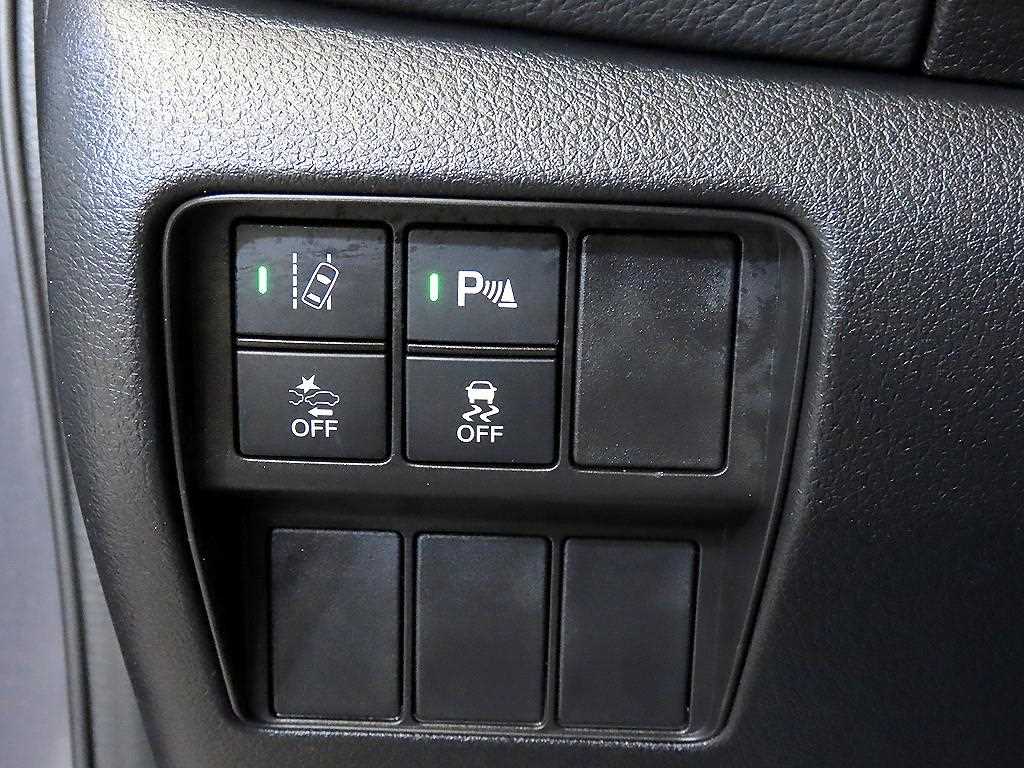 Honda CR-V — photo 13