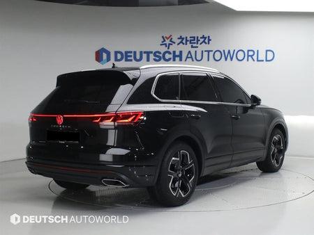 Volkswagen Touareg — photo 02