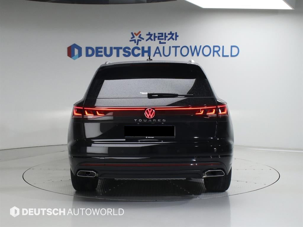 Volkswagen Touareg — photo 04
