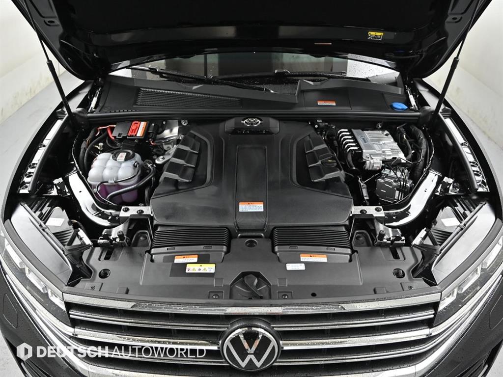 Volkswagen Touareg — photo 06