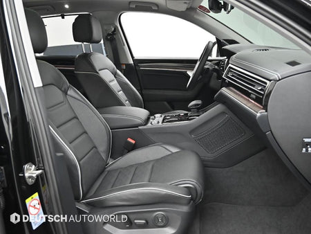 Volkswagen Touareg — photo 10