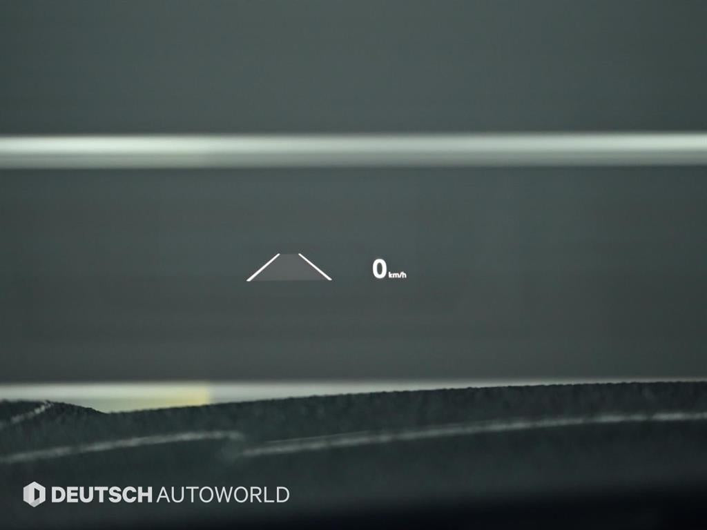 Volkswagen Touareg — photo 17