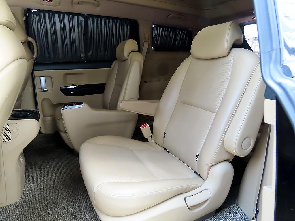 Kia Carnival — photo 06