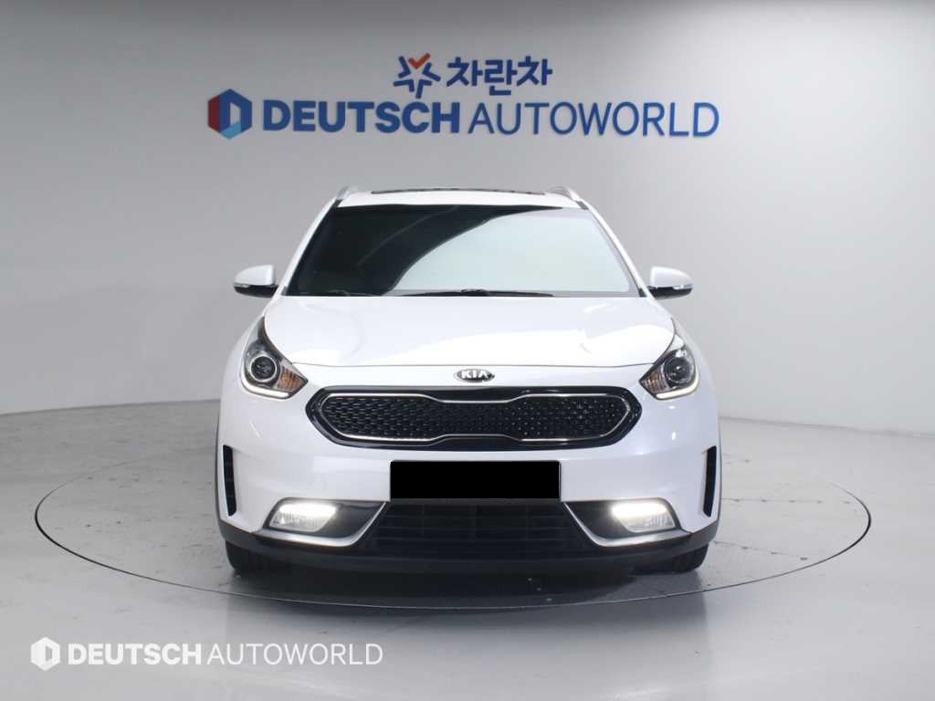 Kia Niro — photo 03