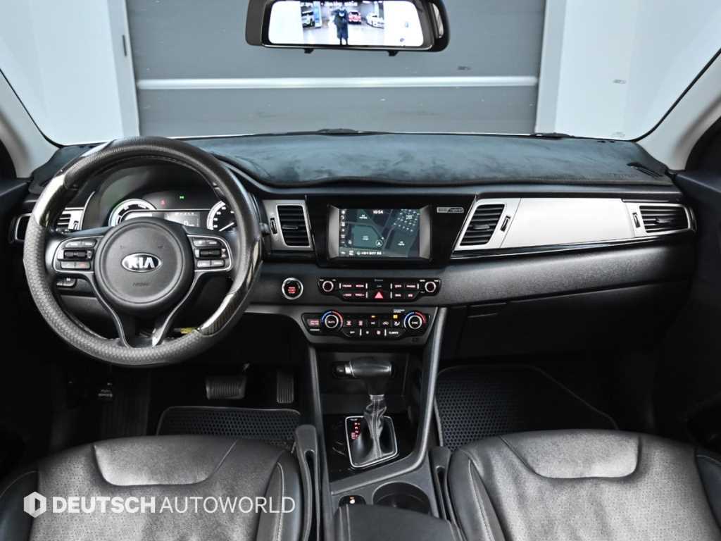 Kia Niro — photo 07