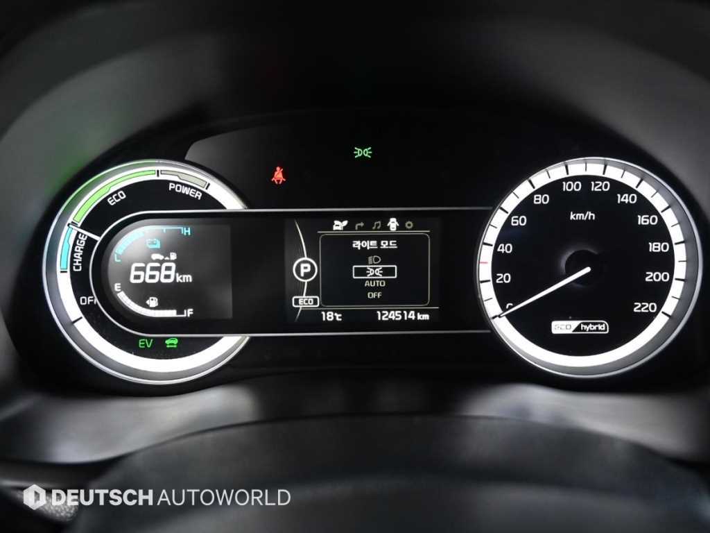 Kia Niro — photo 08