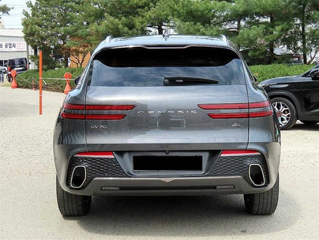 Genesis GV70 — photo 04
