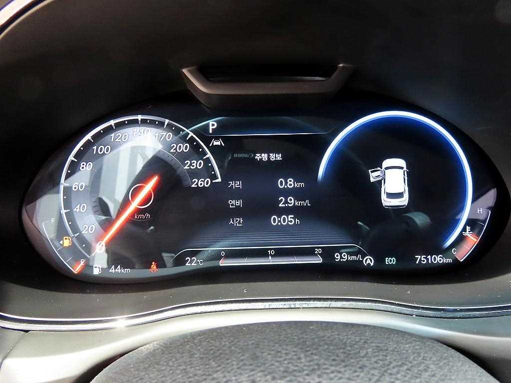 Genesis GV70 — photo 09
