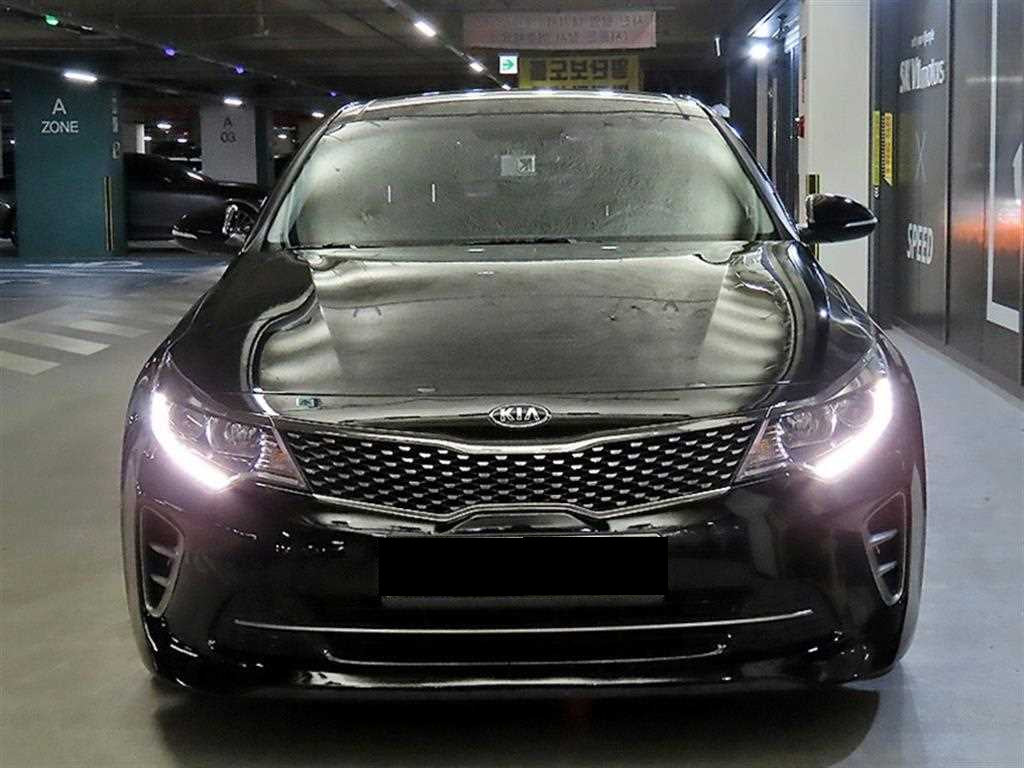 Kia K5 — photo 02