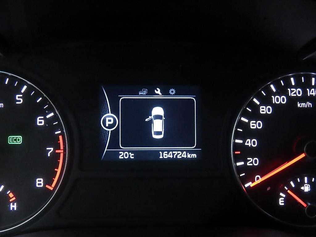 Kia K5 — photo 09