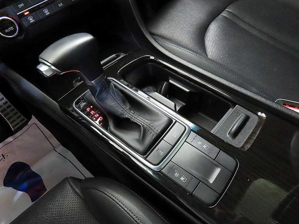 Kia K5 — photo 12