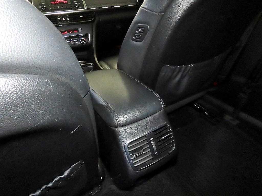 Kia K5 — photo 17