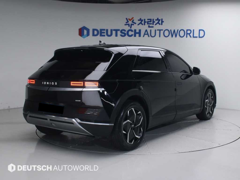 Hyundai Ioniq5 — photo 02