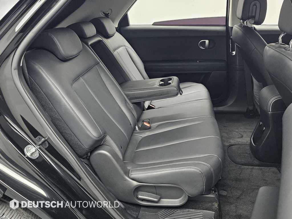 Hyundai Ioniq5 — photo 12