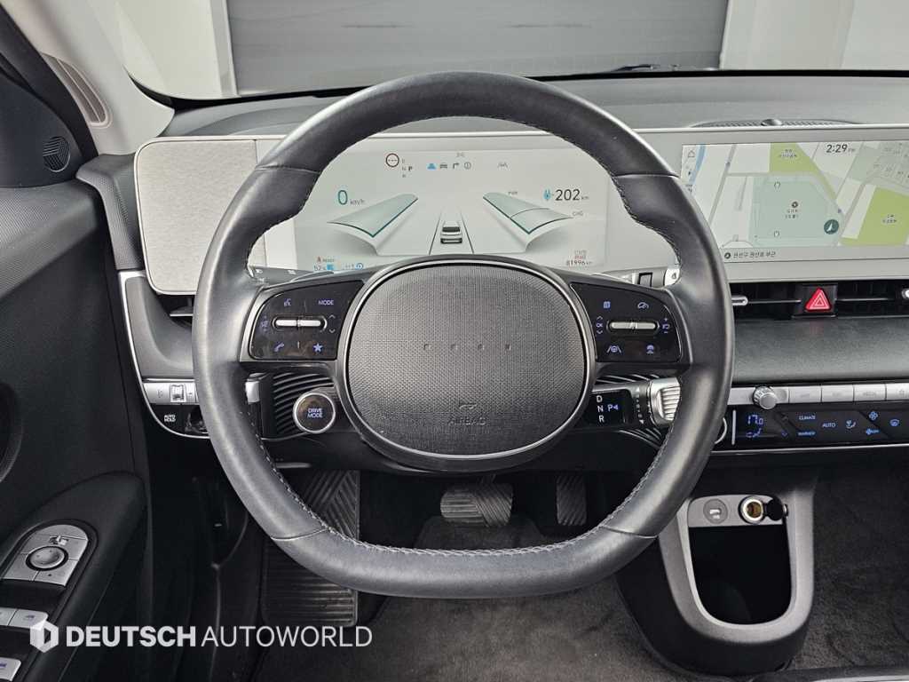 Hyundai Ioniq5 — photo 13