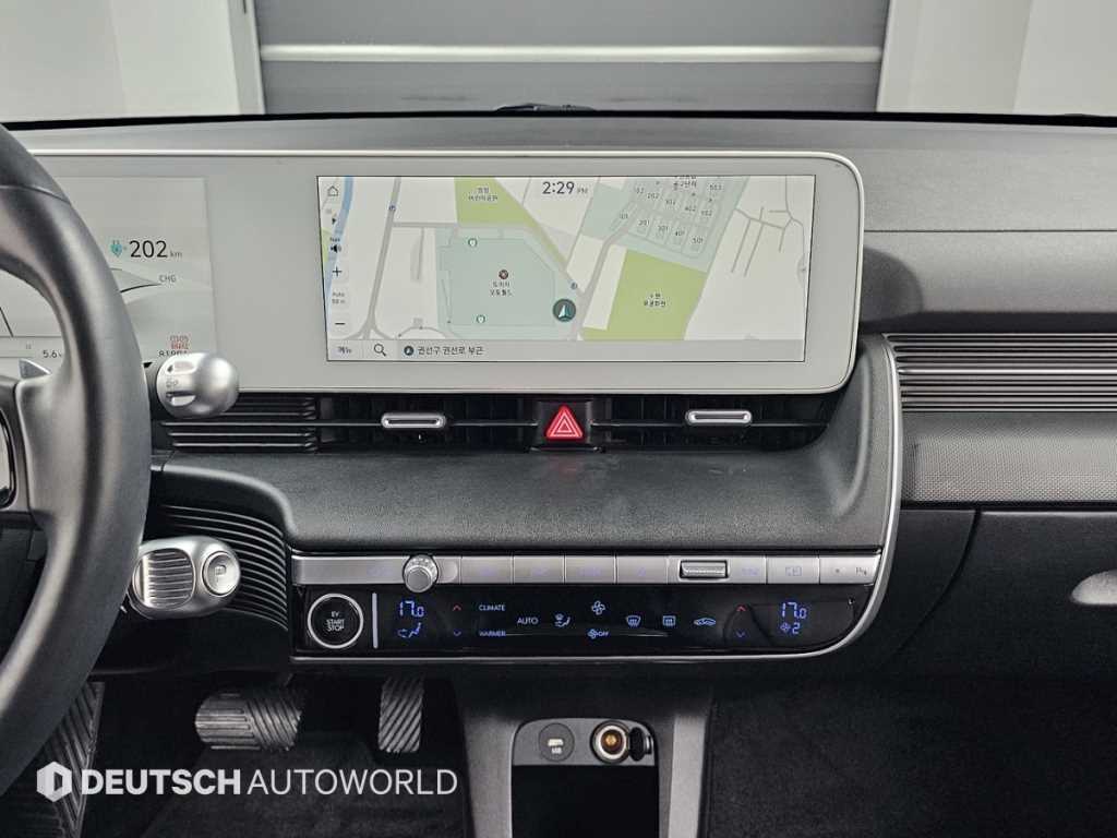 Hyundai Ioniq5 — photo 14