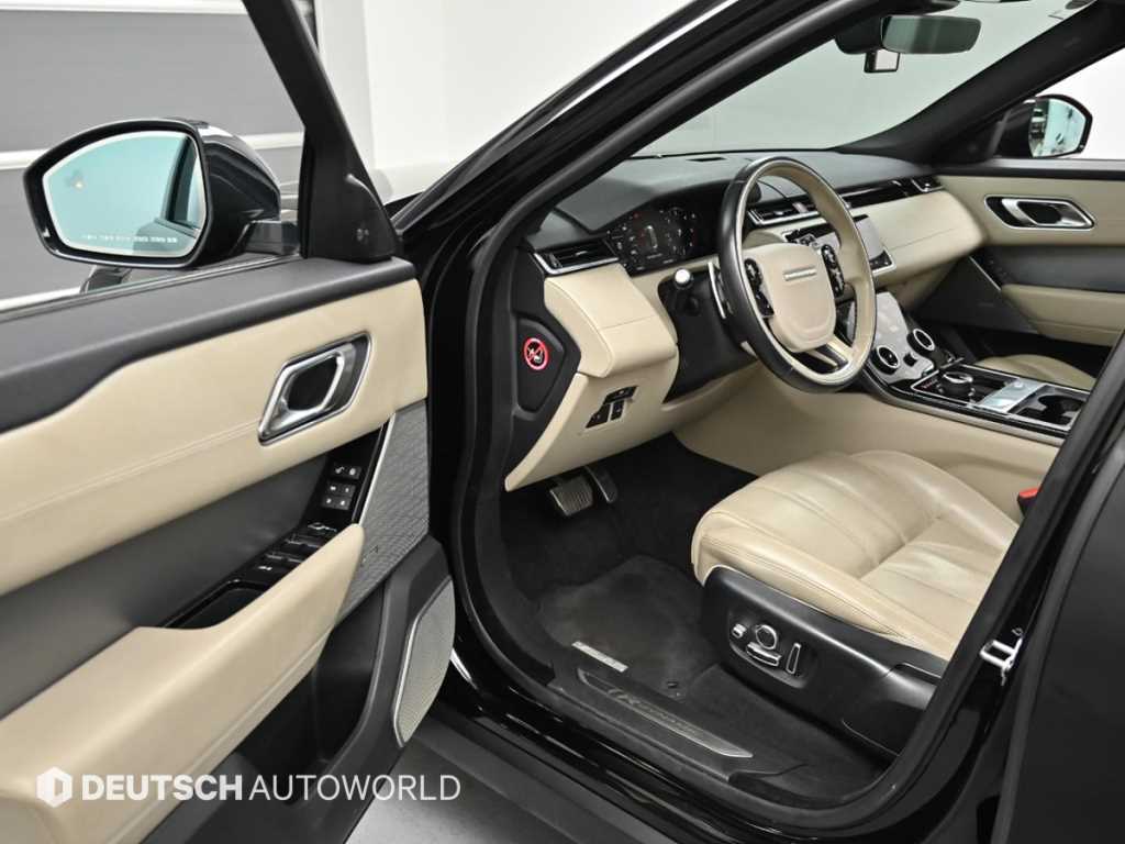 Land Rover Range Rover Velar — photo 10