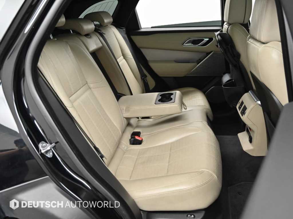 Land Rover Range Rover Velar — photo 12